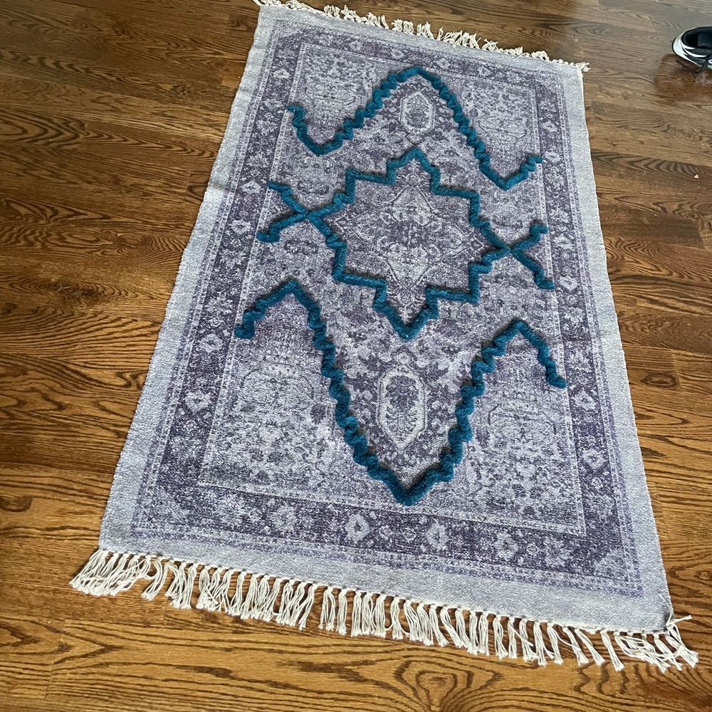 Urban outfitters home (UO Home) beautiful rug!